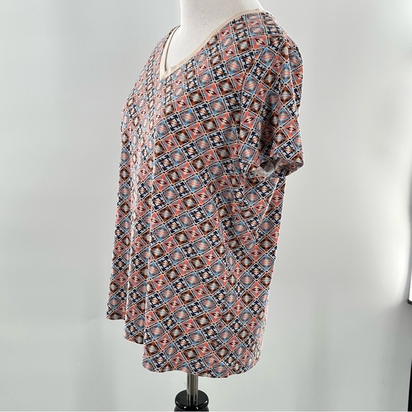 Lands end womens top size S/P 6-8 multicolored diamond tribal print v-neck - Picture 7 of 11